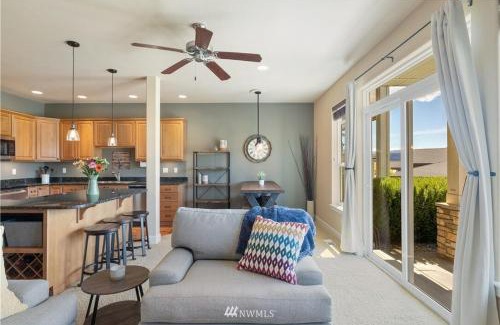 Quincy House | A03-Livin' Life on the Golf Course Sunserra