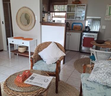 Wavecrest Bed & Breakfast | A1 Kynaston Guest House bed and breakfast or self catering