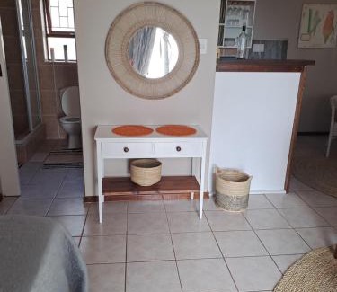 Wavecrest Bed & Breakfast | A1 Kynaston Guest House bed and breakfast or self catering