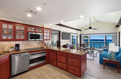 Wailua Condo | A402 - Corner Oceanfront Penthouse Suite - Amazing Pool, Lazy River, Beach & AC!