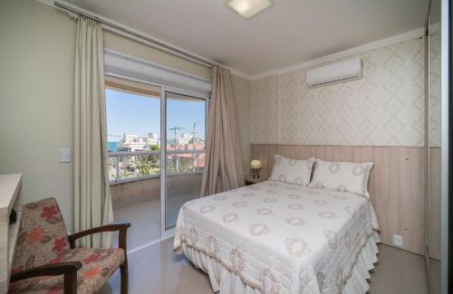 Quatro Ilhas Apartment | A48 - Acrópole