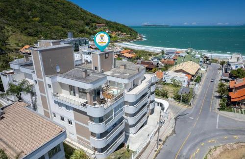 Quatro Ilhas Apartment | A48 - Acrópole