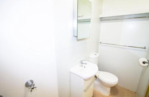 Berry Springs Resort | AAOK Lakes Resort and Caravan Park