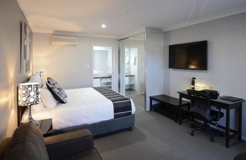Parkes Hotel | Aastro Dish Motor Inn