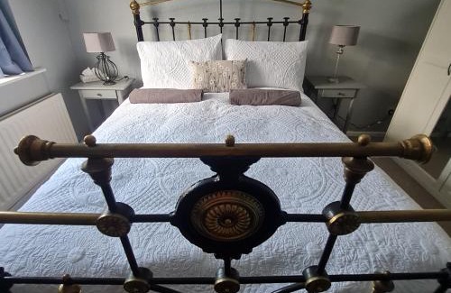 Shrewsbury House | Abbey Cottage