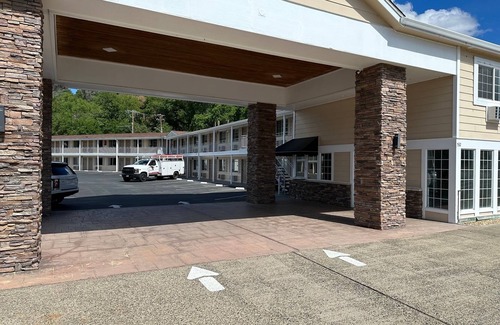 Benton Tract Hotel | Abode