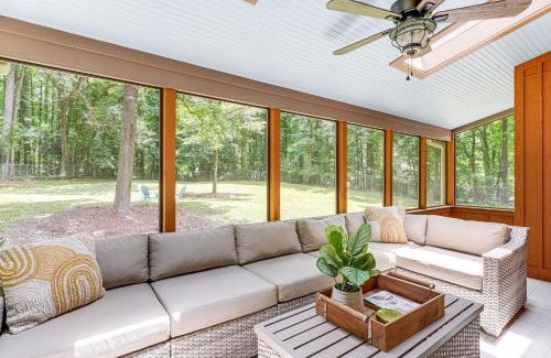 Alpharetta House | about 1 Mi to Dtwn Alpharetta Home with Screened Porch!