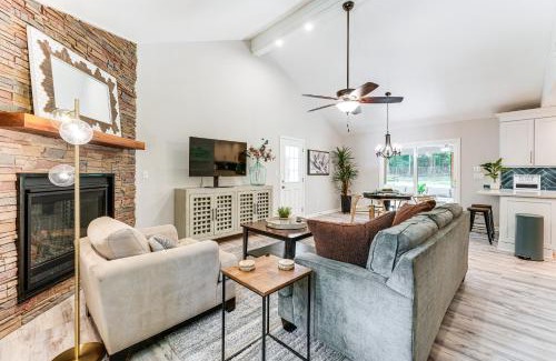 Alpharetta House | about 1 Mi to Dtwn Alpharetta Home with Screened Porch!