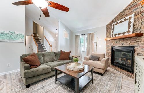 Alpharetta House | about 1 Mi to Dtwn Alpharetta Home with Screened Porch!