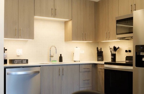 Washington Apartment | Above The Roots | Classy 1BD Escape