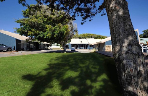 Tarcoola Beach Hotel | Abrolhos Reef Lodge