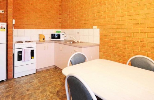 Tarcoola Beach Hotel | Abrolhos Reef Lodge