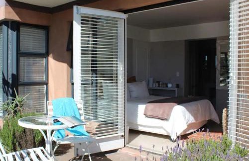 Britannia Bay House | Absolute Beach Accommodation