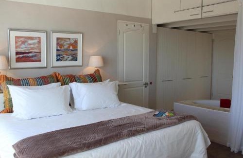 Britannia Bay House | Absolute Beach Accommodation