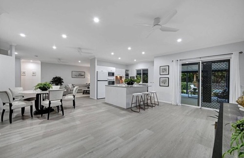 Bushland Beach House | Absolute beach front pool 5 bedrooms 2 living area outdoor entertainment area