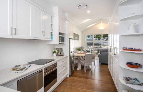 Patonga House | Absolute Beach Front House Panoramic Views