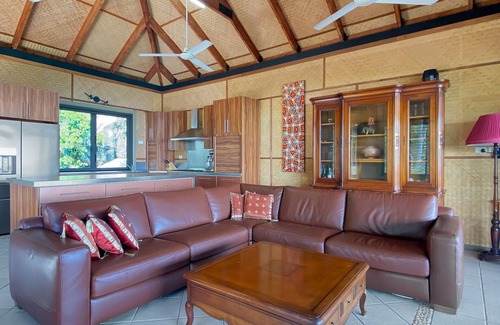 Horseshoe Bay House | Absolute Beachfront Master