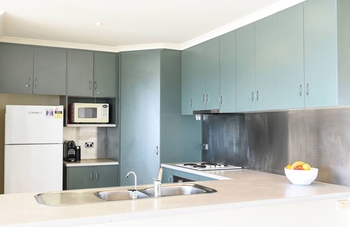 Moorowie House | ABSOLUTE BEACHFRONT AT HARDWICKE BAY