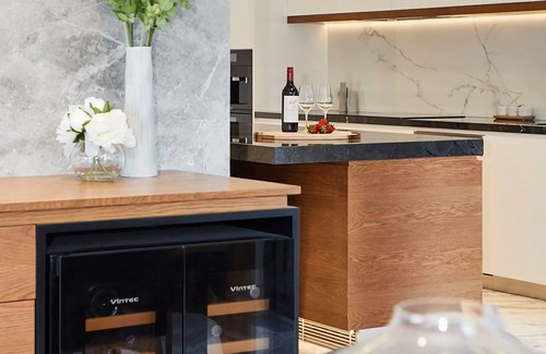 Whale Beach House | ABSOLUTE BEACHFRONT by Palm Beach Holiday Rentals