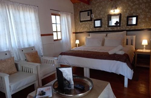 The Msunduzi Cabin | Acacia Bush Lodge