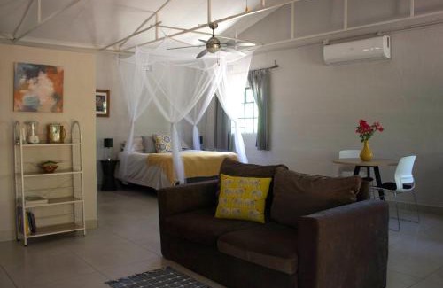 Maun Apartment | Acacia Cottage