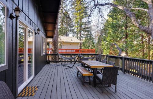 Groveland House | Access to Pine Mountain Lake Family Cabin with Deck