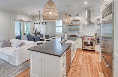 Palmetto Bluff Cottage | ACCESS TO POOLS AND DINING LOCATIONS - Newly Renovated Cottage w/Fire Pit