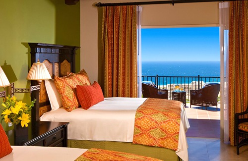 Paraiso Escondido Villa | Access to the multi-million dollar Jack Nicholas 18 hole signature golf course.