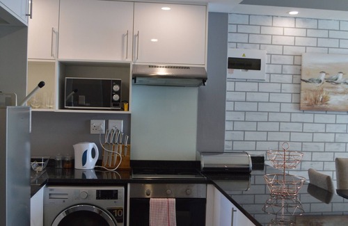 Durban Point Apartment | Accommodation Front - Fantastic 4 Sleeper Self - Catering Apartment