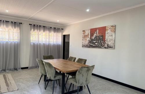 Pretoria Apartment | Accommodation in Lynwood Pretoria East for larger groups and Families