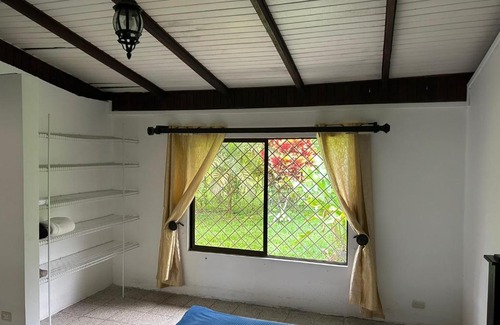 Guacimo House | Acogedora Casa de Campo Familiar