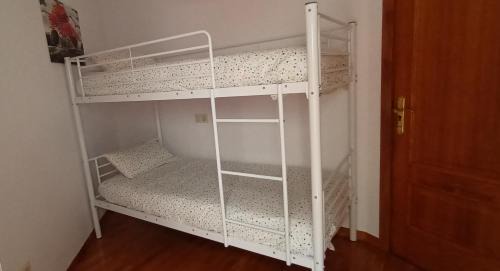 Vimianzo Apartment | Acogedora Vivienda de 2 Habitaciones y Terraza