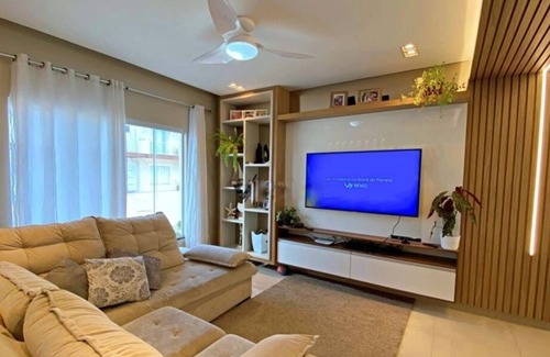 Alexandra House | Aconchego Para Famílias, na Quadra do Mar. Churrasqueira e Piscina Privativos