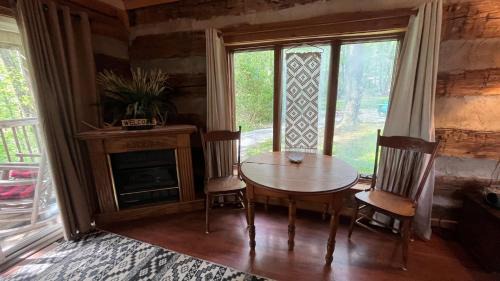 Logan House | Acorn Acres Cabins Frontier Log Cabin