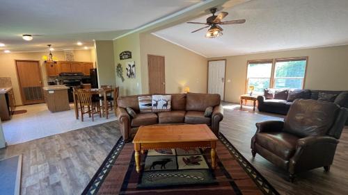 Logan House | Acorn Acres Cabins Whitetail Run Cottage