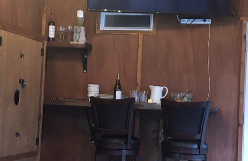 Leavenworth Apartment | Acorn Studio has amenities galore! MAX 4 PEOPLE