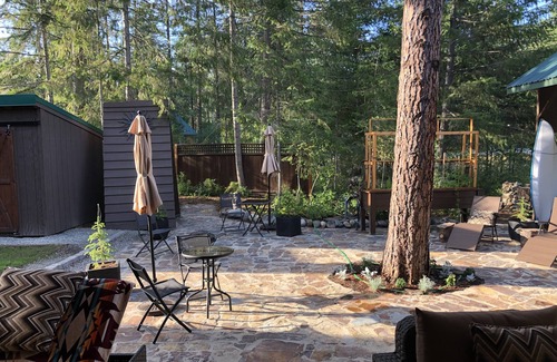 Leavenworth Apartment | Acorn Studio has amenities galore! MAX 4 PEOPLE