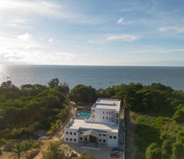 Antoneys Cay Resort | Acqua di Mare Resort