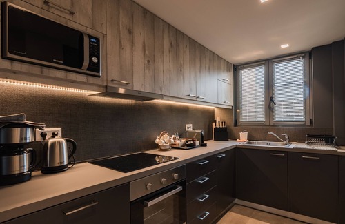 Koukaki Apartment | Acropolis Luxury Living ,Next to Metro Station, 2 Bedrooms, 2 Bathrooms.