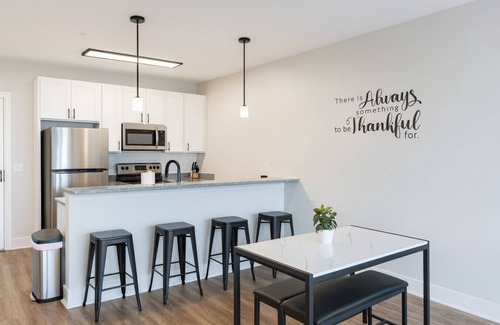 Glen Iris Apartment | 🎓Across from UAB | Spacious 2BR Retreat 3a