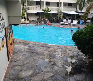 Ensanche Isabelita Apartment | Acuario residencial 1