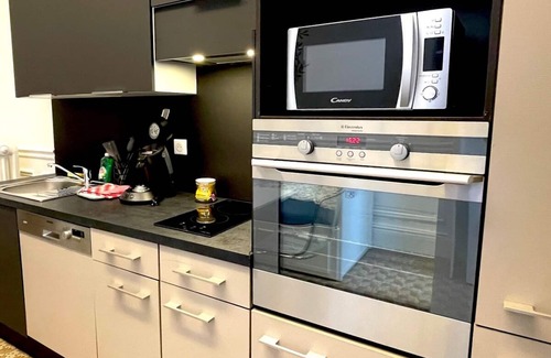 Valenciennes Apartment | Adam aside, the glass roof