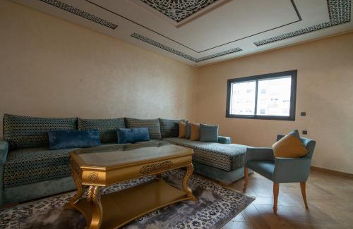 Haut Founty Apartment | Adam's Apartments,Self CheckIn 6 Mins to Beach Downtown Fiber Optic WiFi Free Parking Same Rules as Hotels