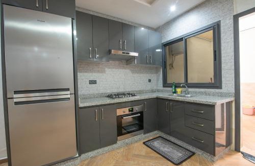 Haut Founty Apartment | Adam's Apartments,Self CheckIn 6 Mins to Beach Downtown Fiber Optic WiFi Free Parking Same Rules as Hotels
