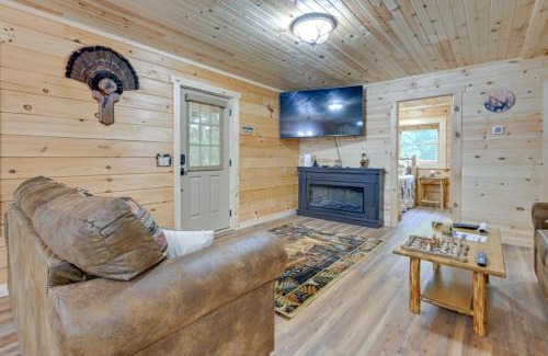 Adams House | Adams Cabin with Game Room and Fire Pit