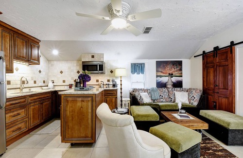 King William House | Adams Guest Full House, King Williams Area, Southtown