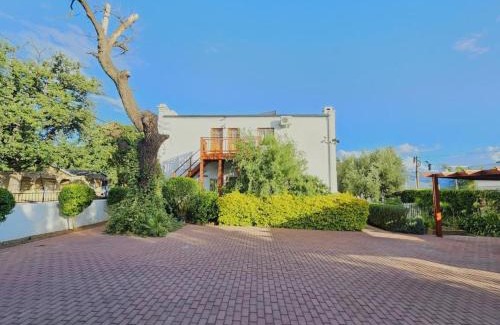 Robertson House | Adderley House Guest Accommodation