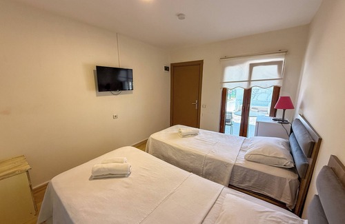 Kucukkuyu Hotel | Address Küçükkuyu