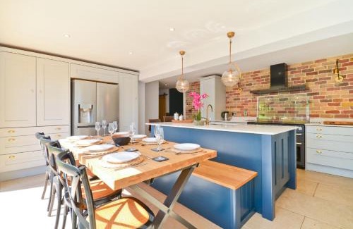 Adgestone Villa | Adgestone Villa - A Luxurious Countryside Escape with Heated Pool, Near Sandown Beach, Dog Friendly in Rural Sandown - Perfect Getaway for Family & Friends