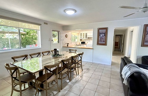 Bright Hotel | Adina Lodge Holiday Units